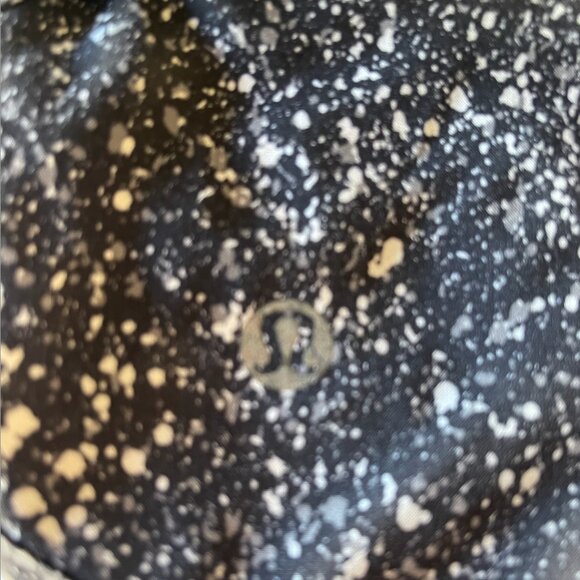 Lululemon Speed Shorts Size 6! - Picture 3 of 3